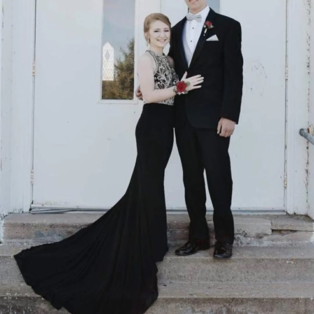 Black prom dress
